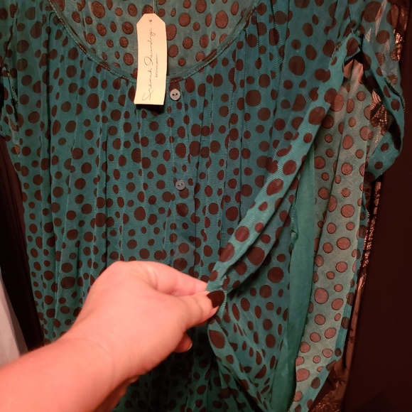 Leopard Print Top - Picture 2 of 4